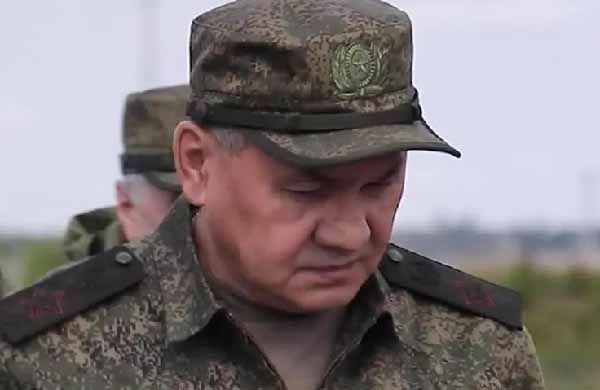 Министр обороны РФ Сергей Шойгу прибыл на территорию Украины для инспектирования своих подчиненных_