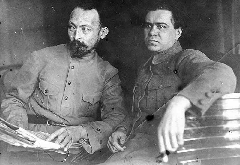 Я. Х. Петерс и Ф. Э. Дзержинский 1919