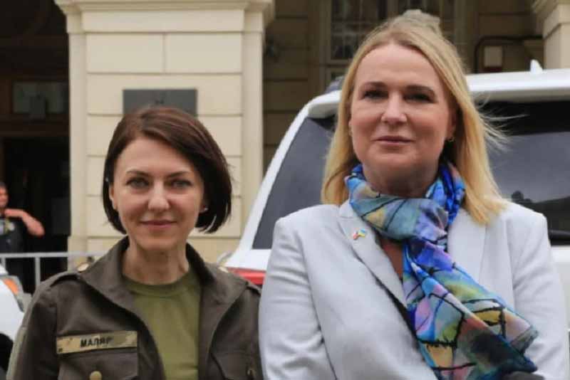 Министры обороны Украины и Чехии Анна Маляр и Яна Чернохова