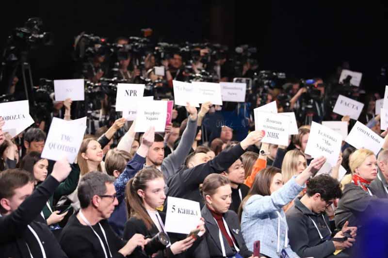 На пресс-конференции Зеленского. 23.02.2025.